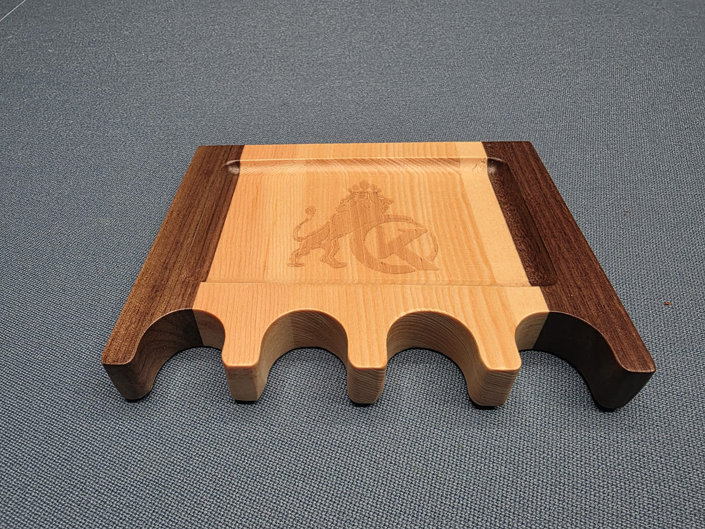 Wooden portable cue rack